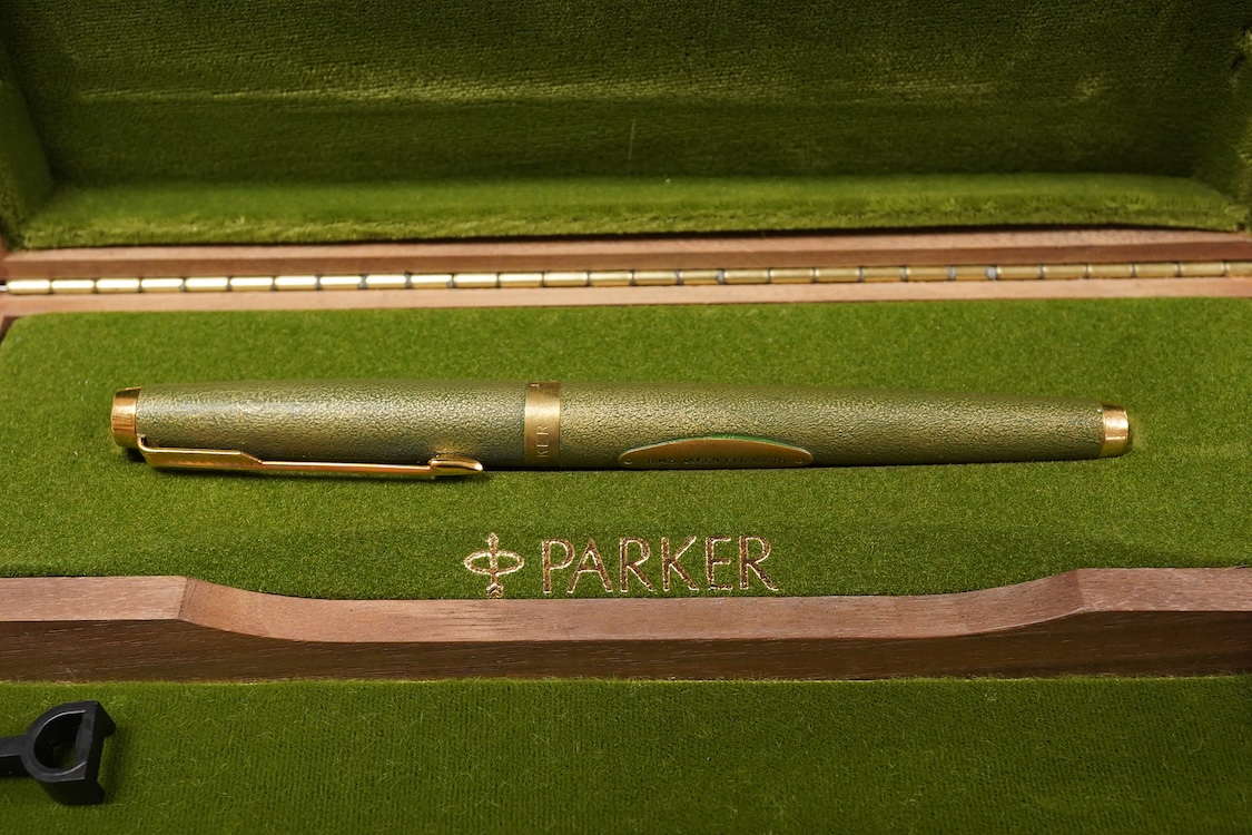 A Parker Queen Elizabeth Limited Edition pen with original box/certificate 1974/5000